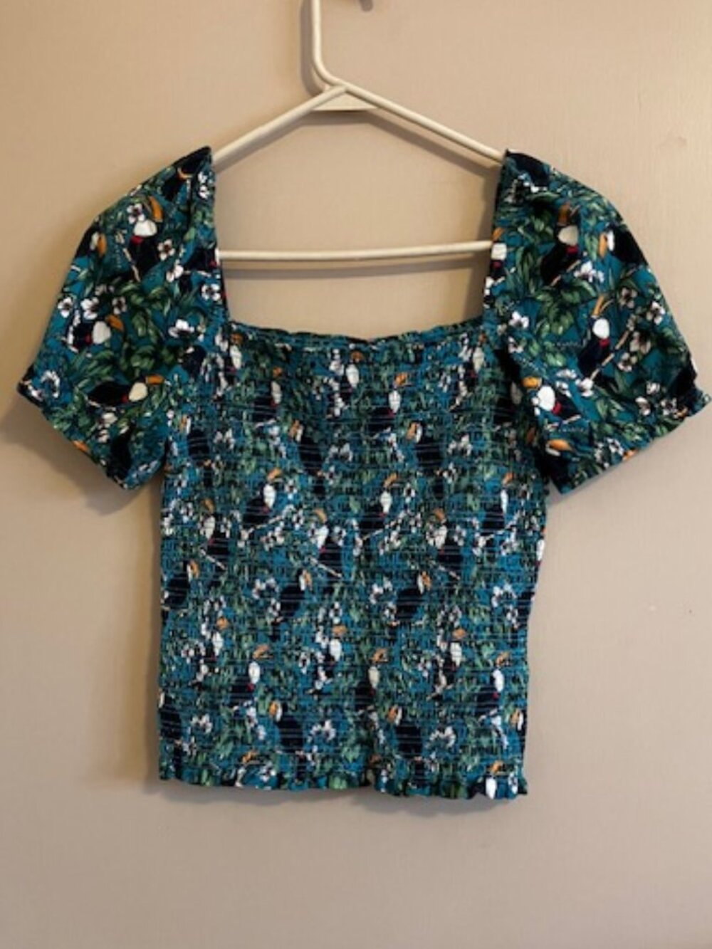 Anthropologie-Dolan Smocked Off-the-Shoulder Toucan Top